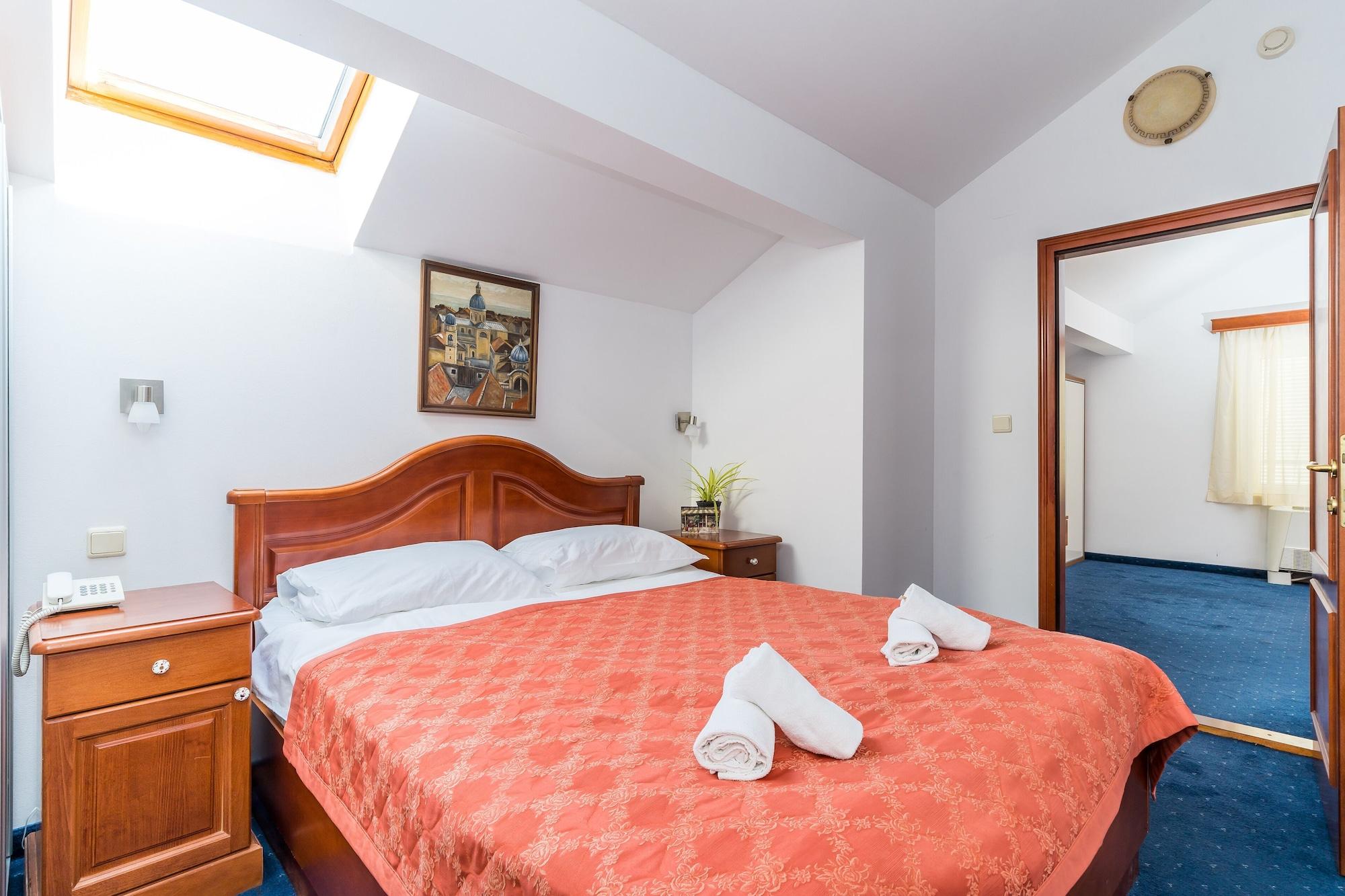 Hotel Dubrovnik Hotell 3*
