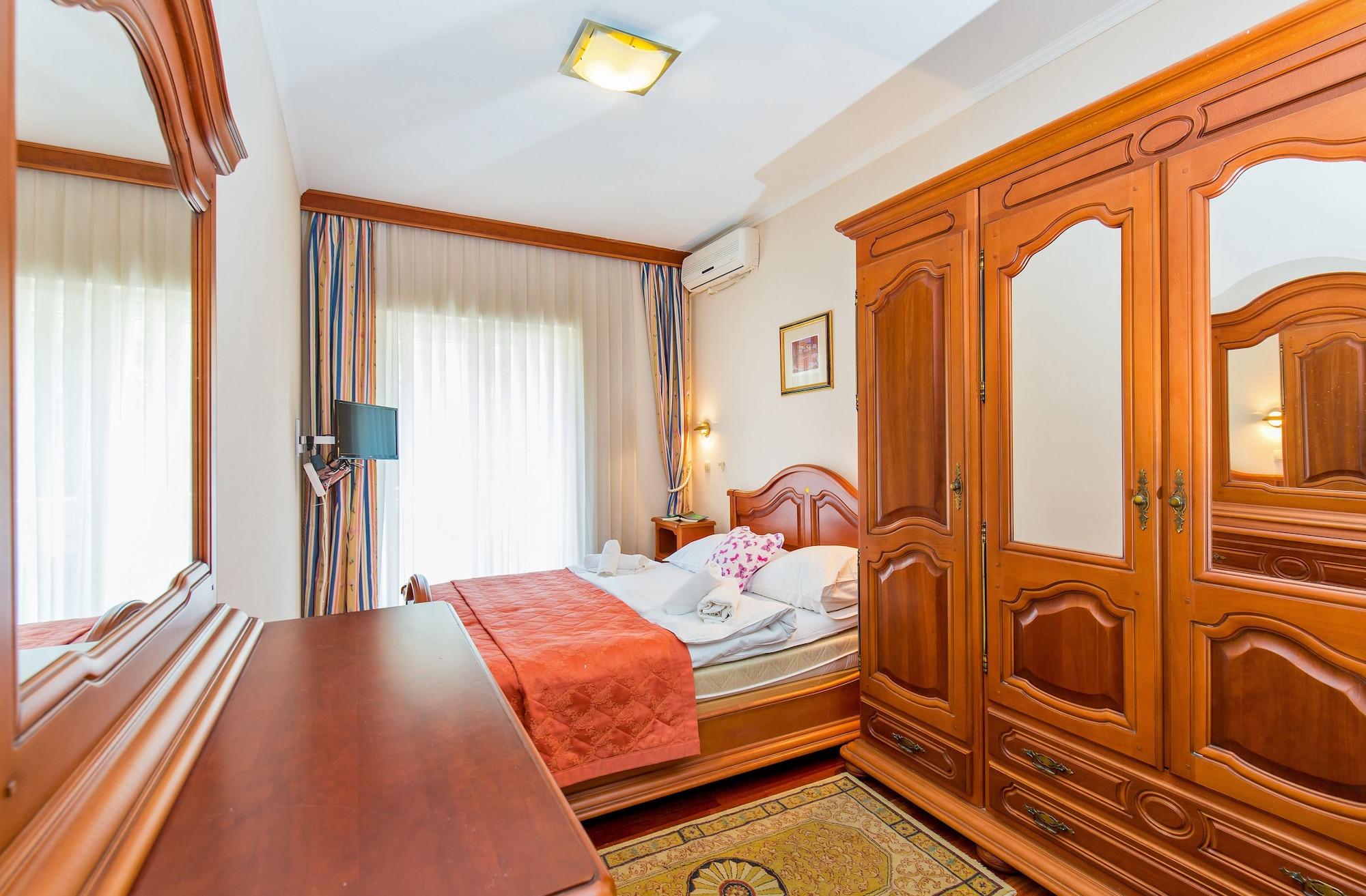 Hotel Dubrovnik Hotell 3*